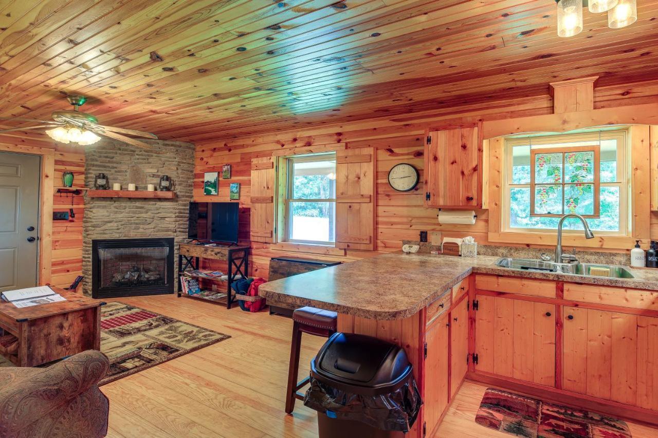 Вилла Blue Ridge Mountain Cabin With Views And Hot Tub Sparta Экстерьер фото