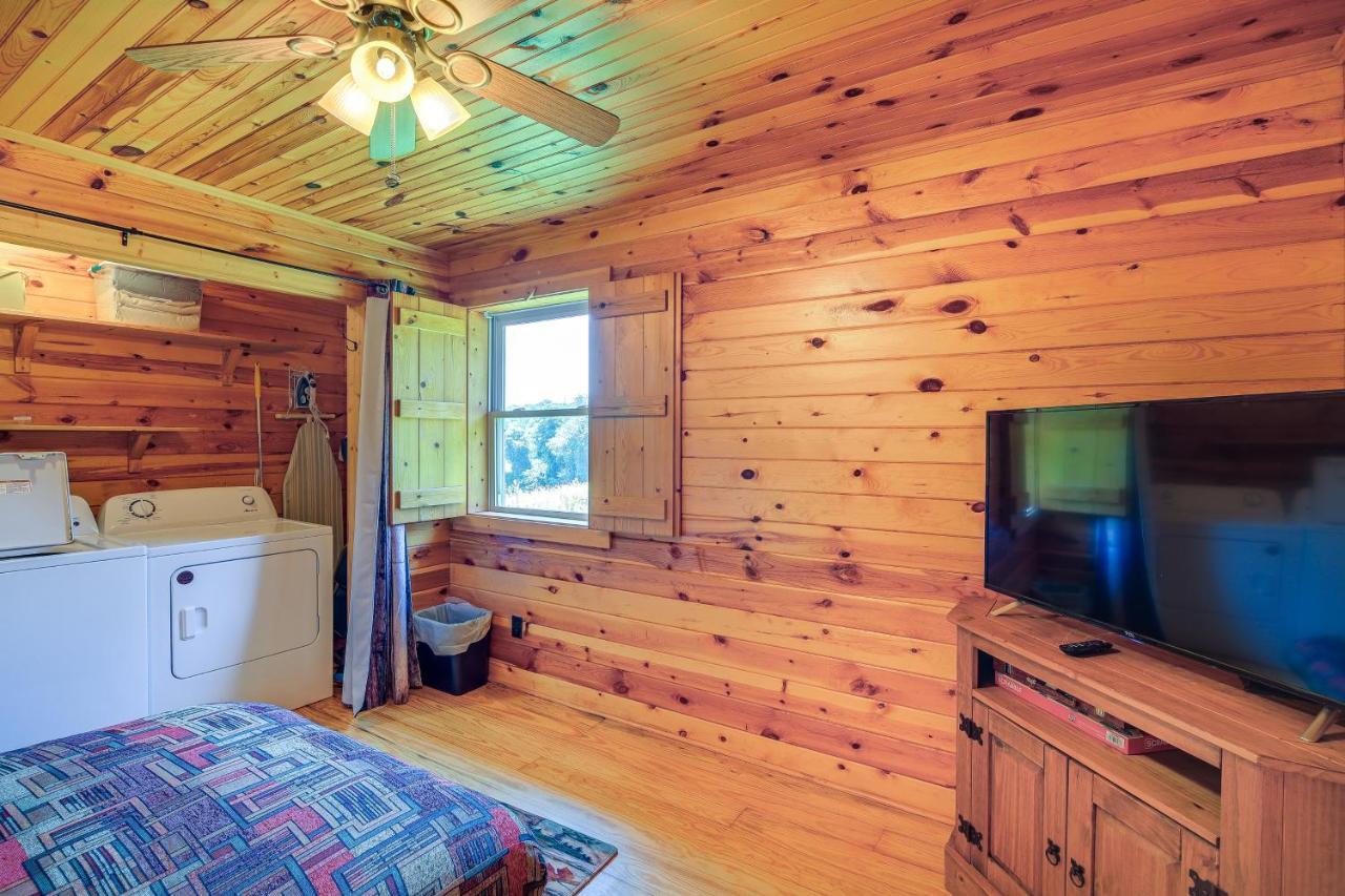 Blue Ridge Mountain Cabin With Views And Hot Tub Sparta Экстерьер фото
