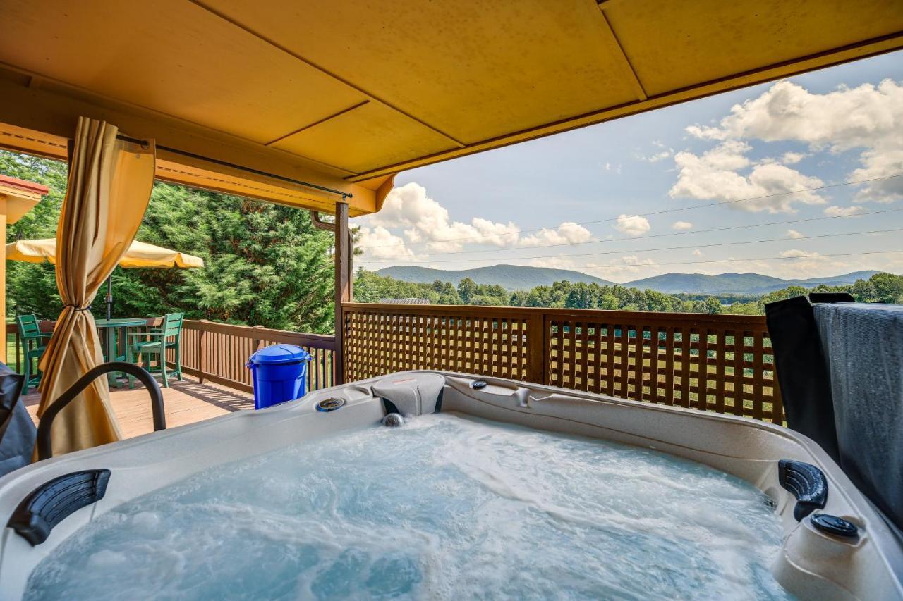 Blue Ridge Mountain Cabin With Views And Hot Tub Sparta Экстерьер фото
